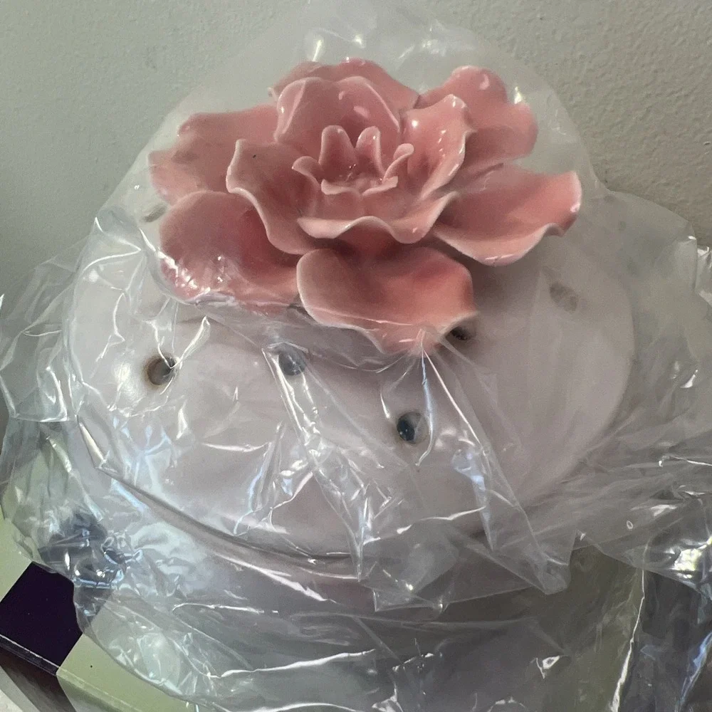Scentsy‎ In Bloom Element Warmer Retired Pink Flower Wax Warmer NIB